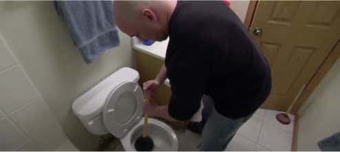 How to Unclog a Toilet